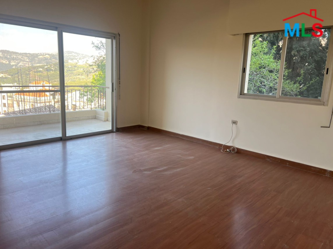 Spacious Individual House For Rent in Arayia