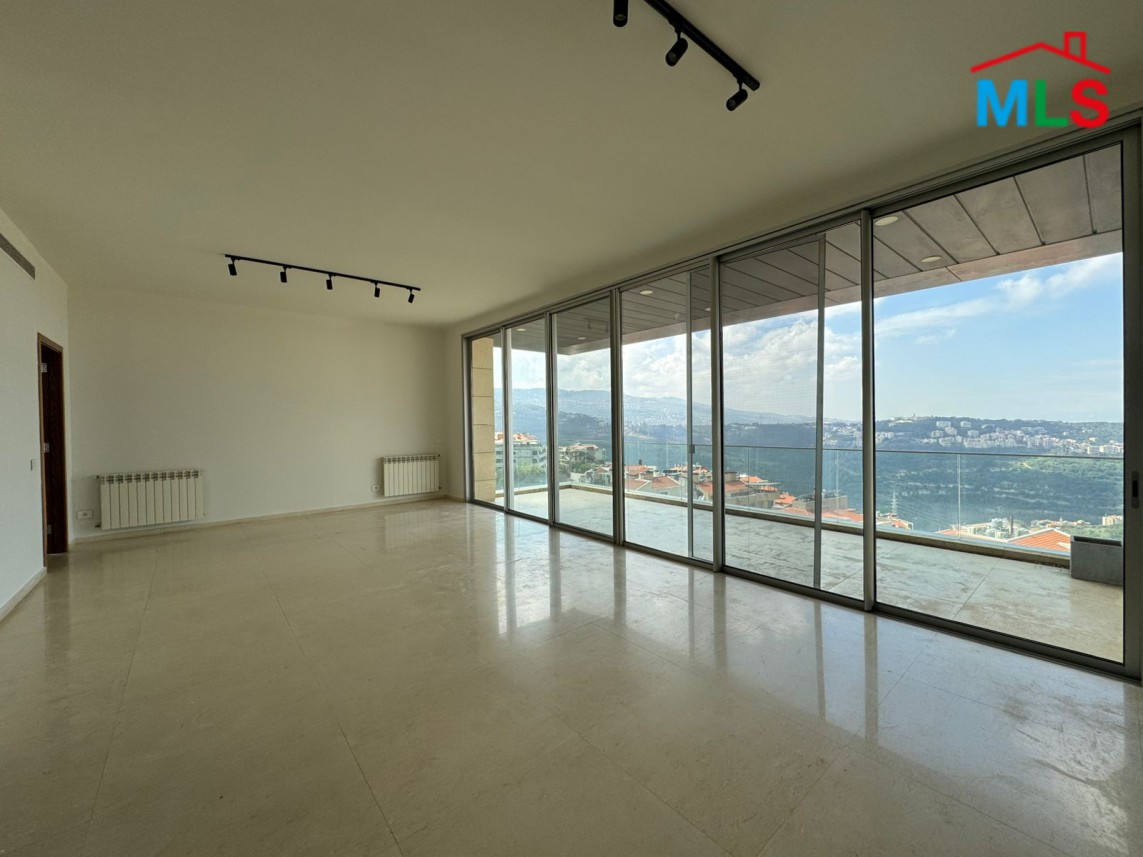 Luxurious High-End Apartment For Rent in Monteverde