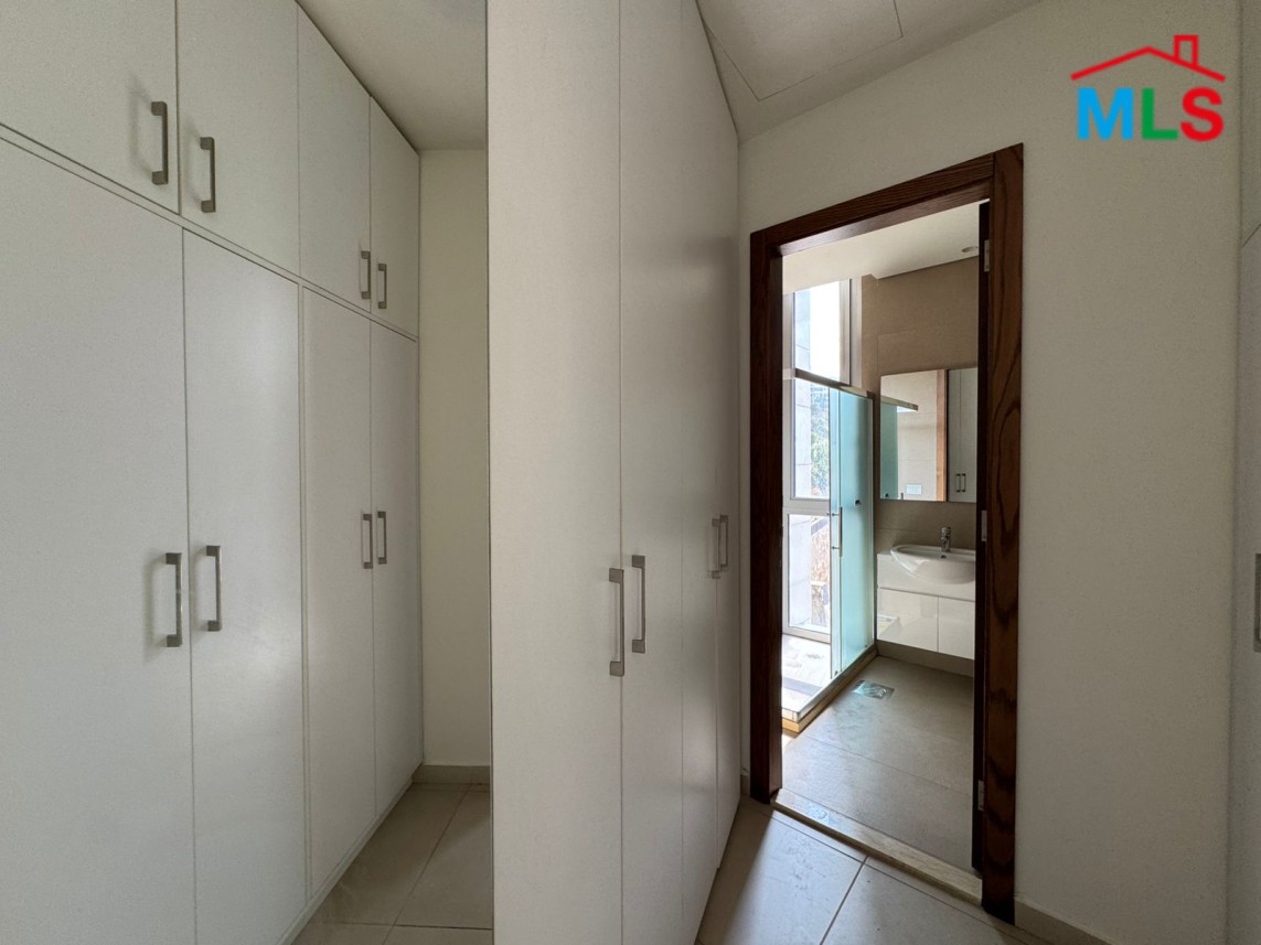 Luxurious High-End Apartment For Rent in Monteverde