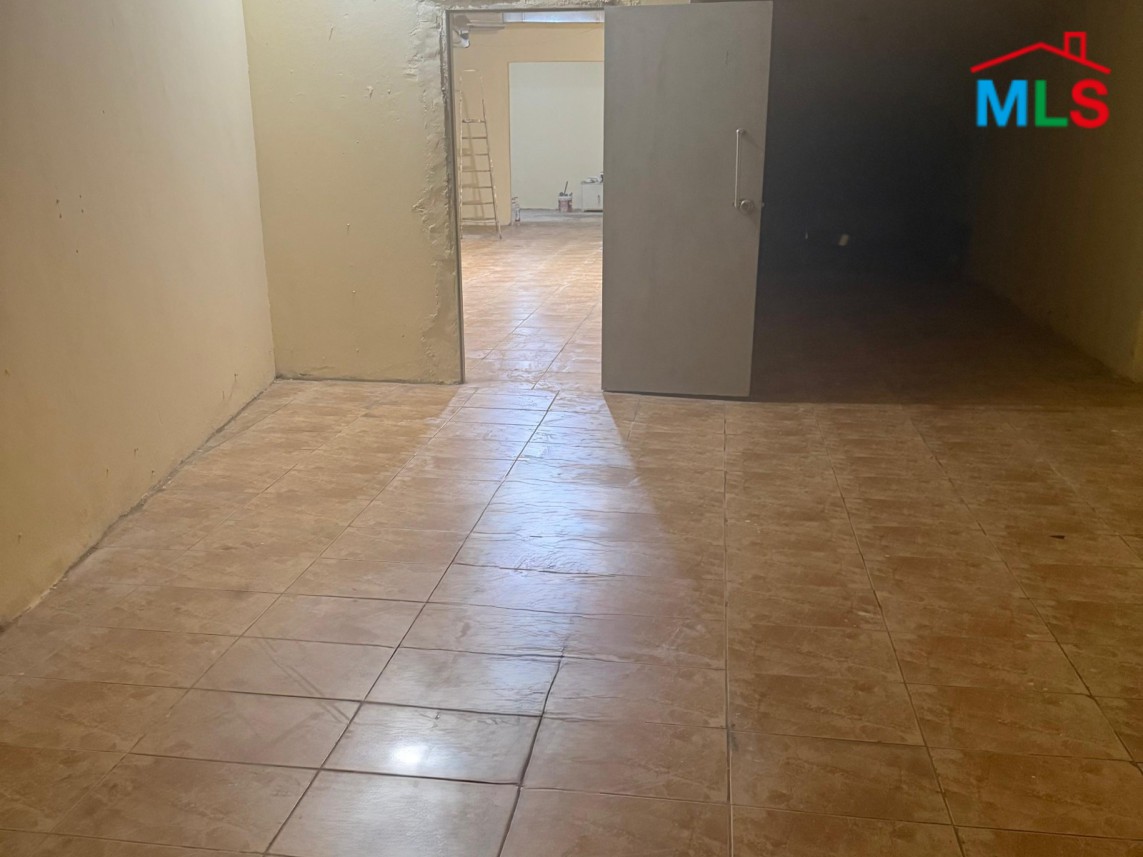 120 SQM Warehouse For Rent in Achrafieh, Sioufi