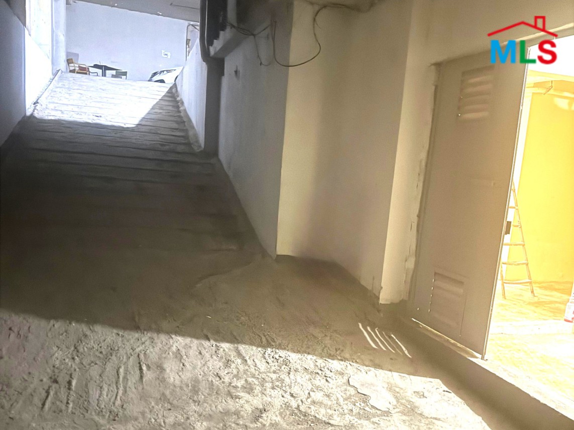 120 SQM Warehouse For Rent in Achrafieh, Sioufi