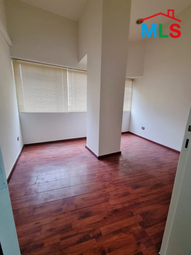 A 65 SQM Office For Rent in Jdeideh