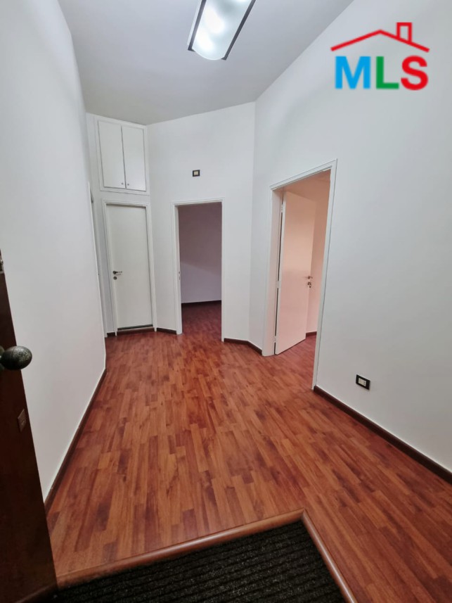 A 65 SQM Office For Rent in Jdeideh