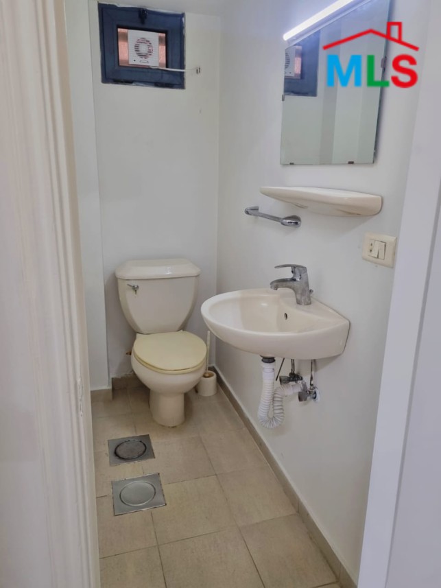 A 65 SQM Office For Rent in Jdeideh