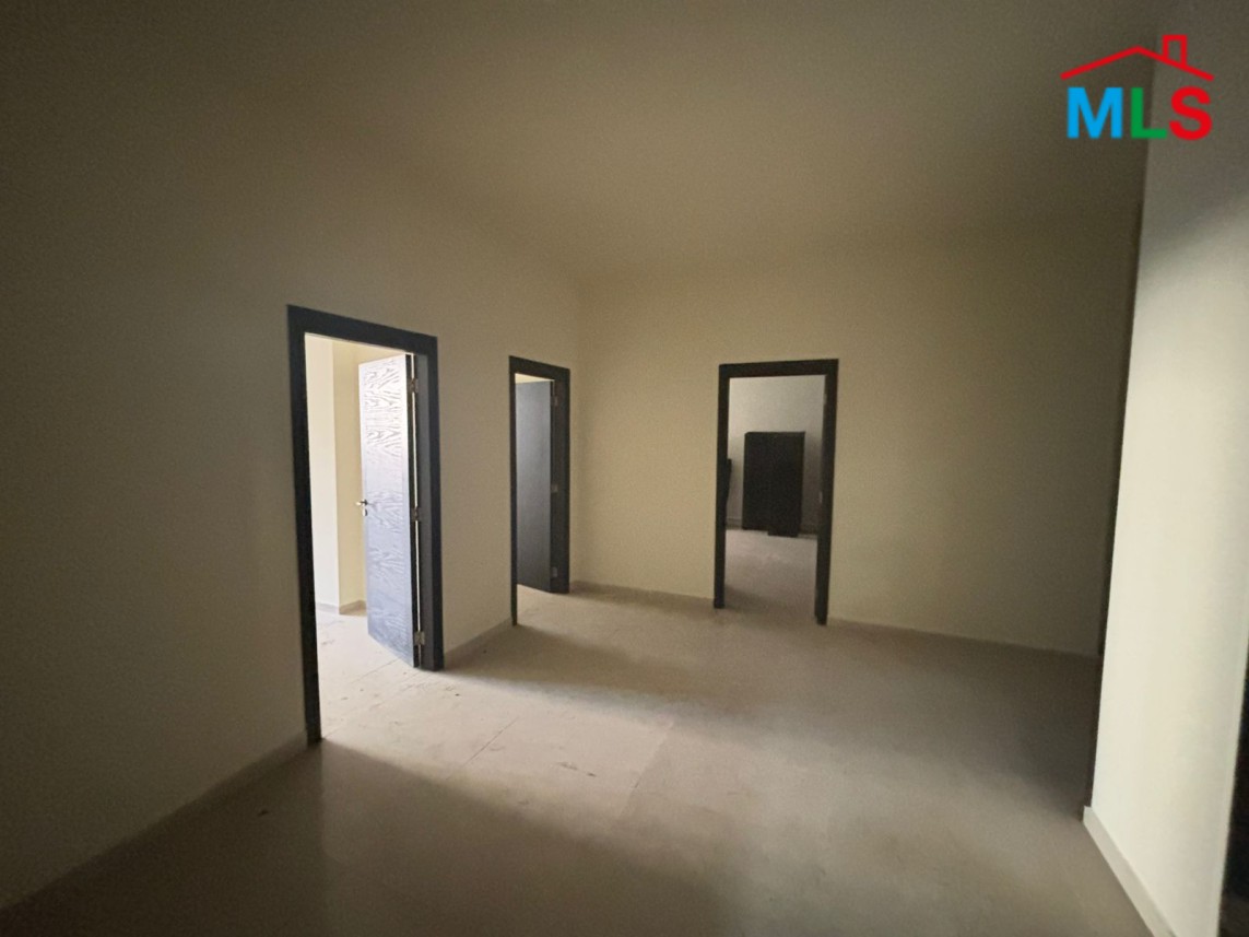 A 160 SQM Office For Rent in Zalka