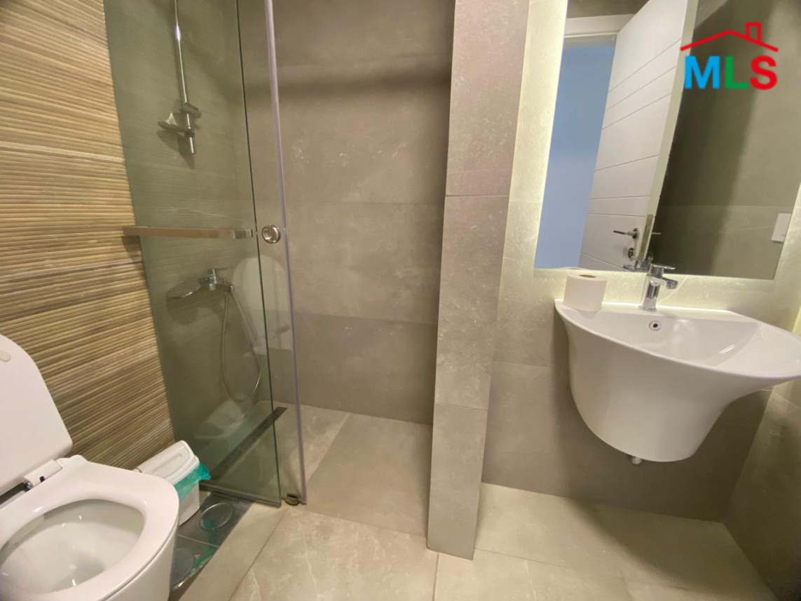 Bright 3-Bedroom Apartment For Rent in Kontari, Ras Beirut