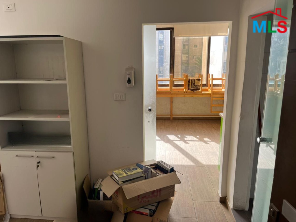 60 SQM Office For Rent in Great Location in Hamra, Ras Beirut