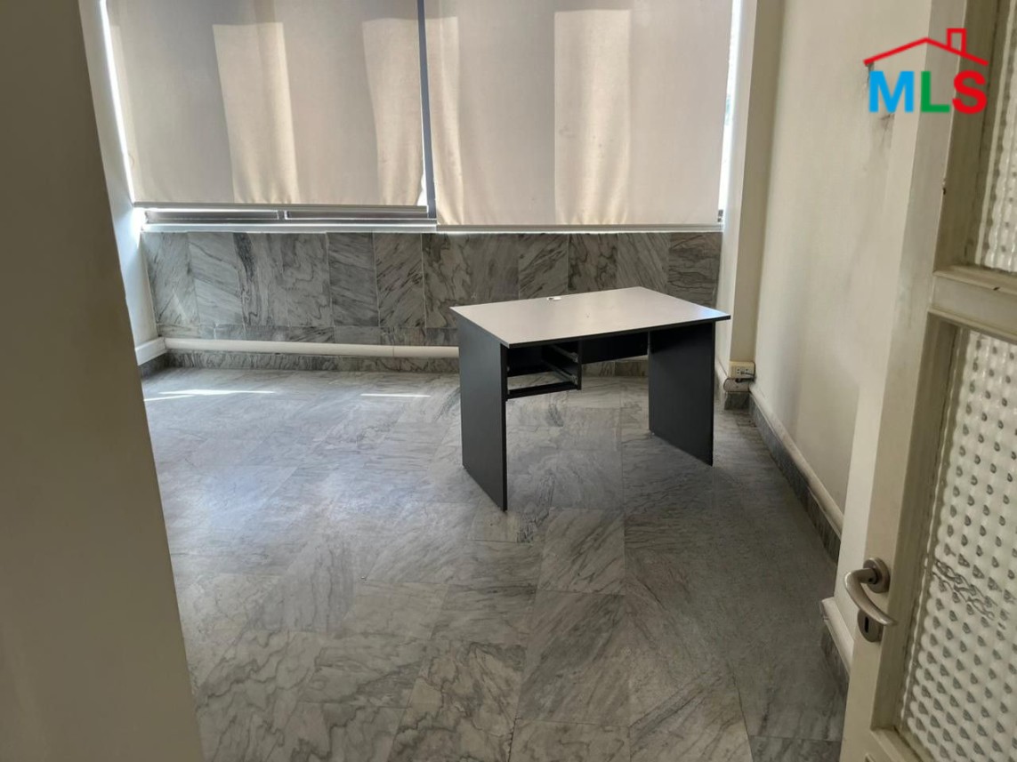 190 SQM Office For Rent in Great Location in Hamra, Ras Beirut