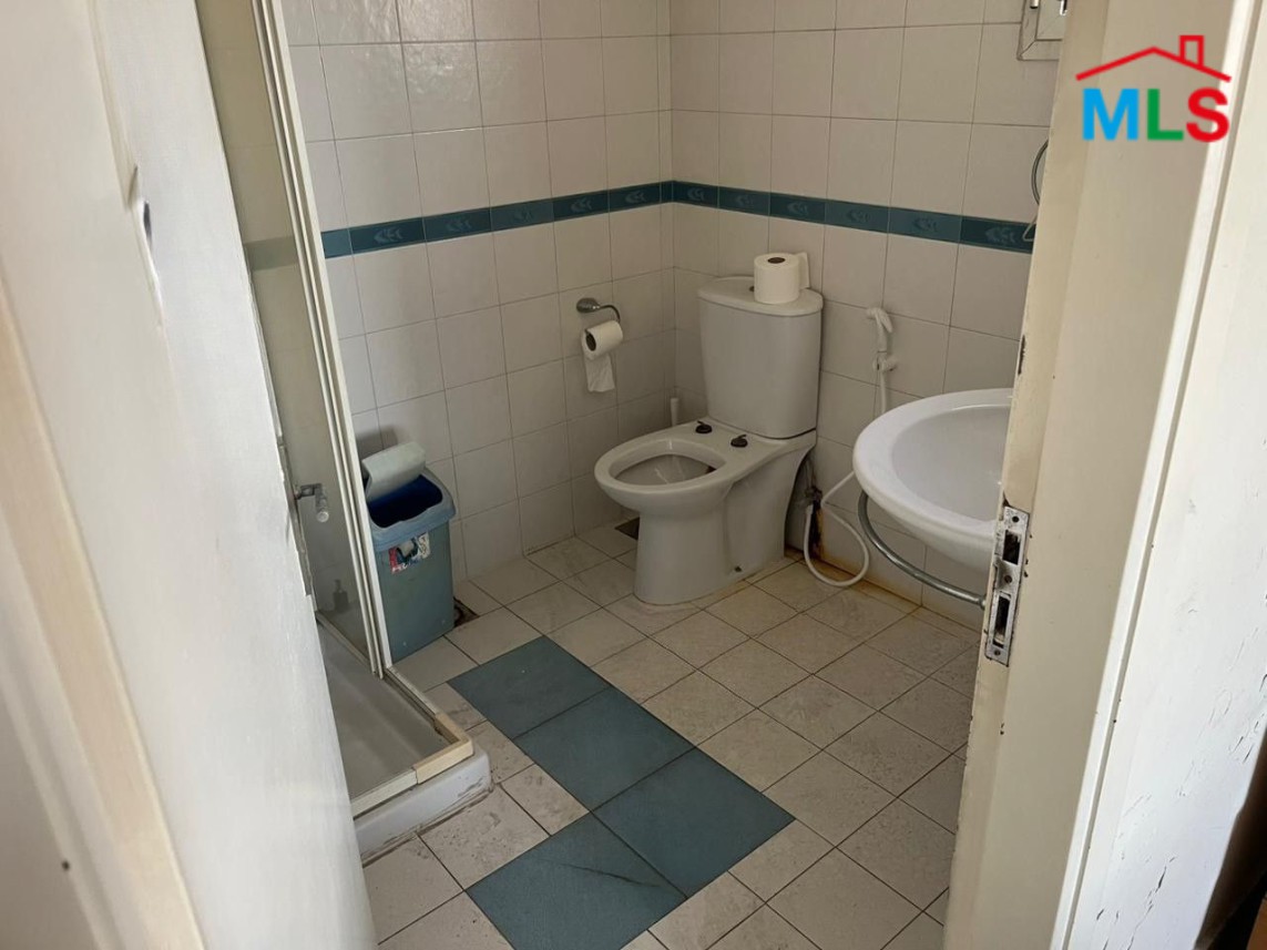190 SQM Office For Rent in Great Location in Hamra, Ras Beirut
