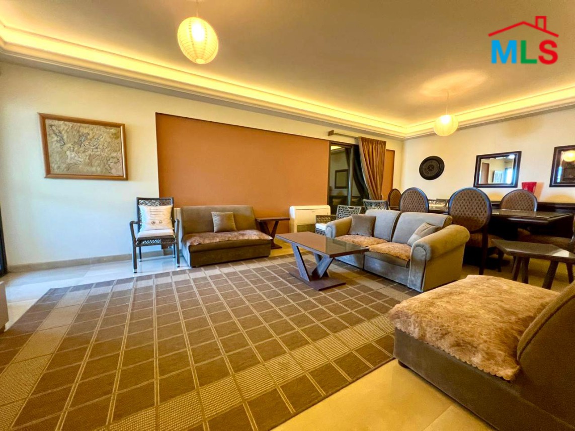 Bright Apartment For Rent in Achrafieh, Geitawi