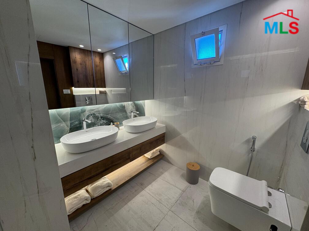 Modern Apartment For Rent in Ras El Nabeh, Beirut