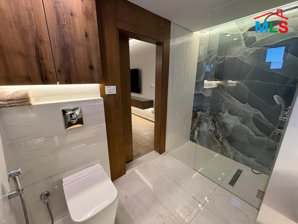Modern Apartment For Rent in Ras El Nabeh, Beirut