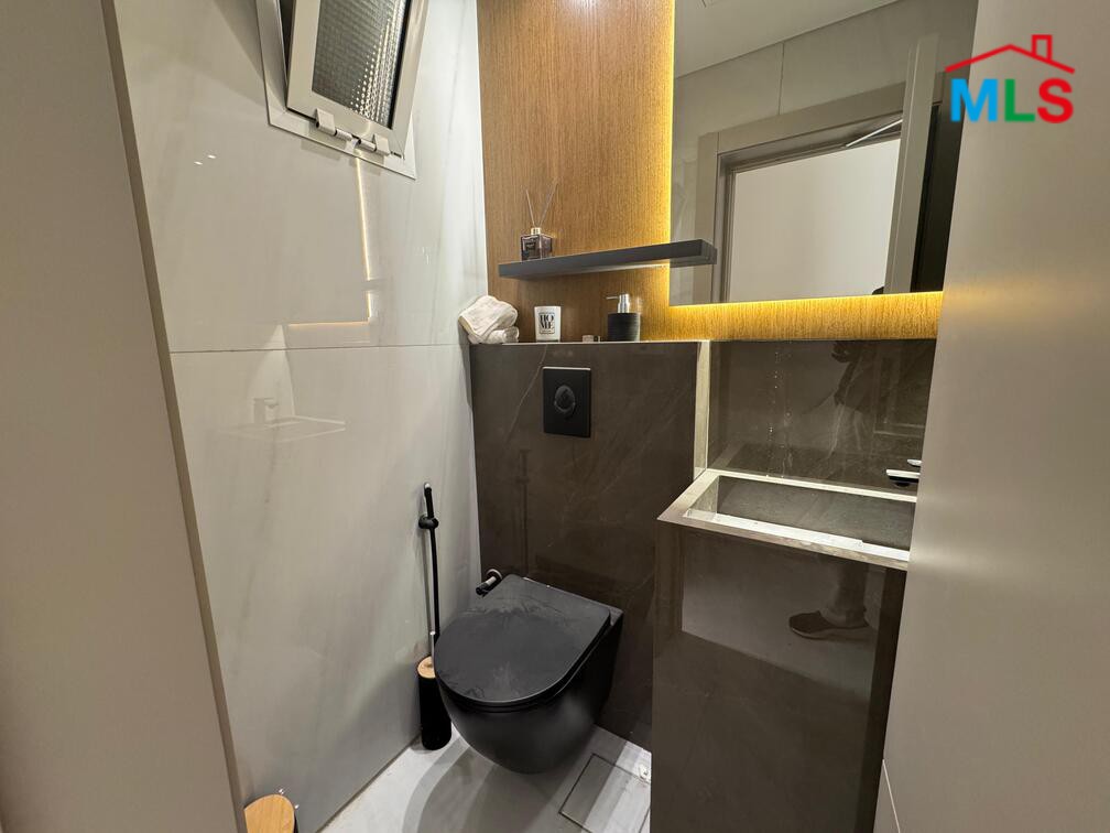 Modern Apartment For Rent in Ras El Nabeh, Beirut