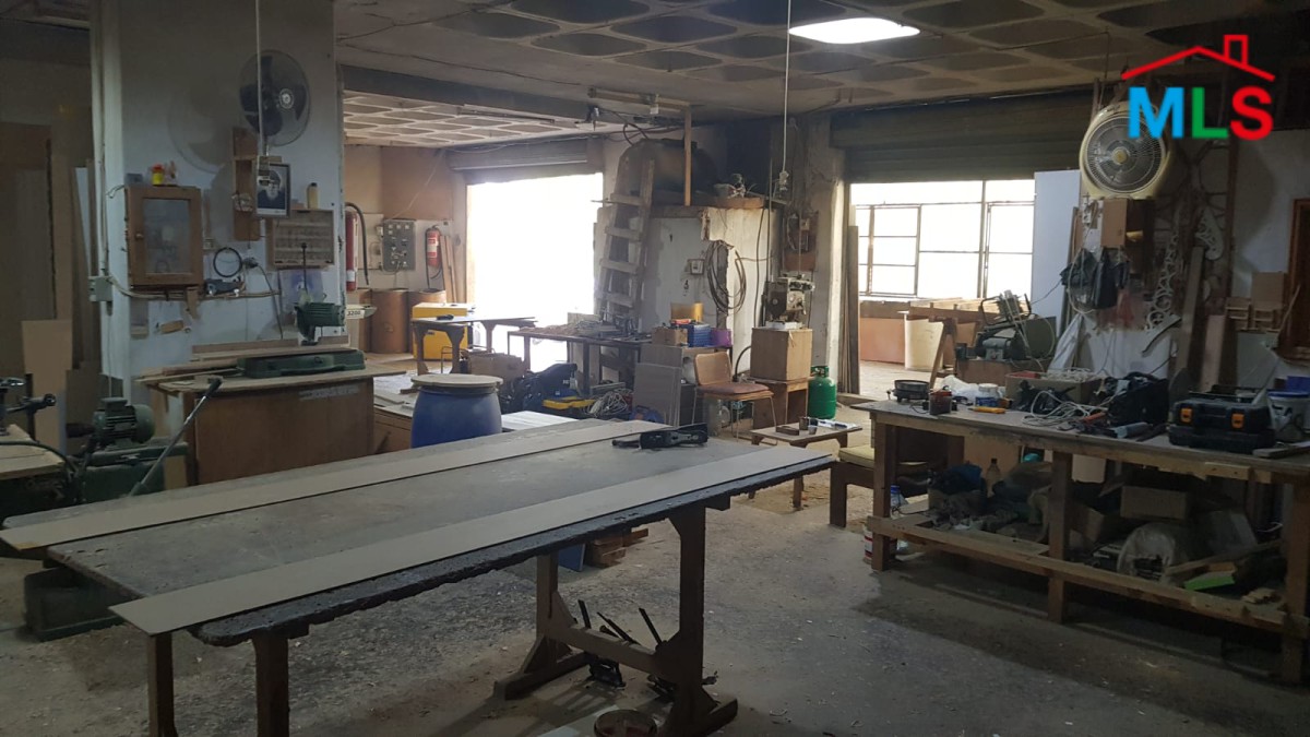 A 250 SQM Factory For Rent in Fanar