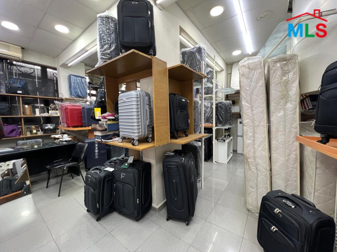 105 SQM Shop with Front Display Windows For Rent in Achrafieh