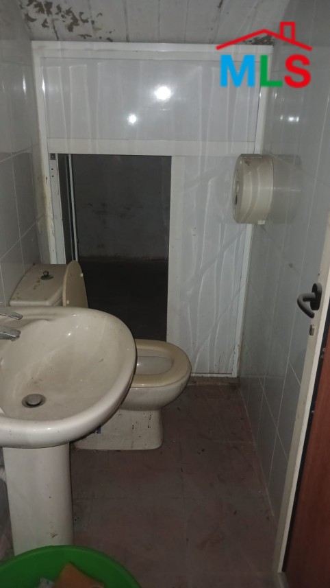 A 100 SQM Warehouse For Rent in Jdeideh