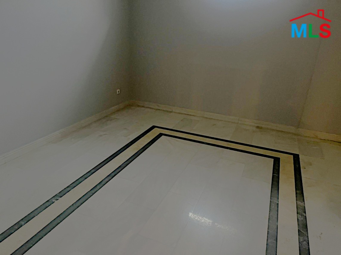 4-Bedroom Apartment For Rent in Hamra, Jeanne D'arc