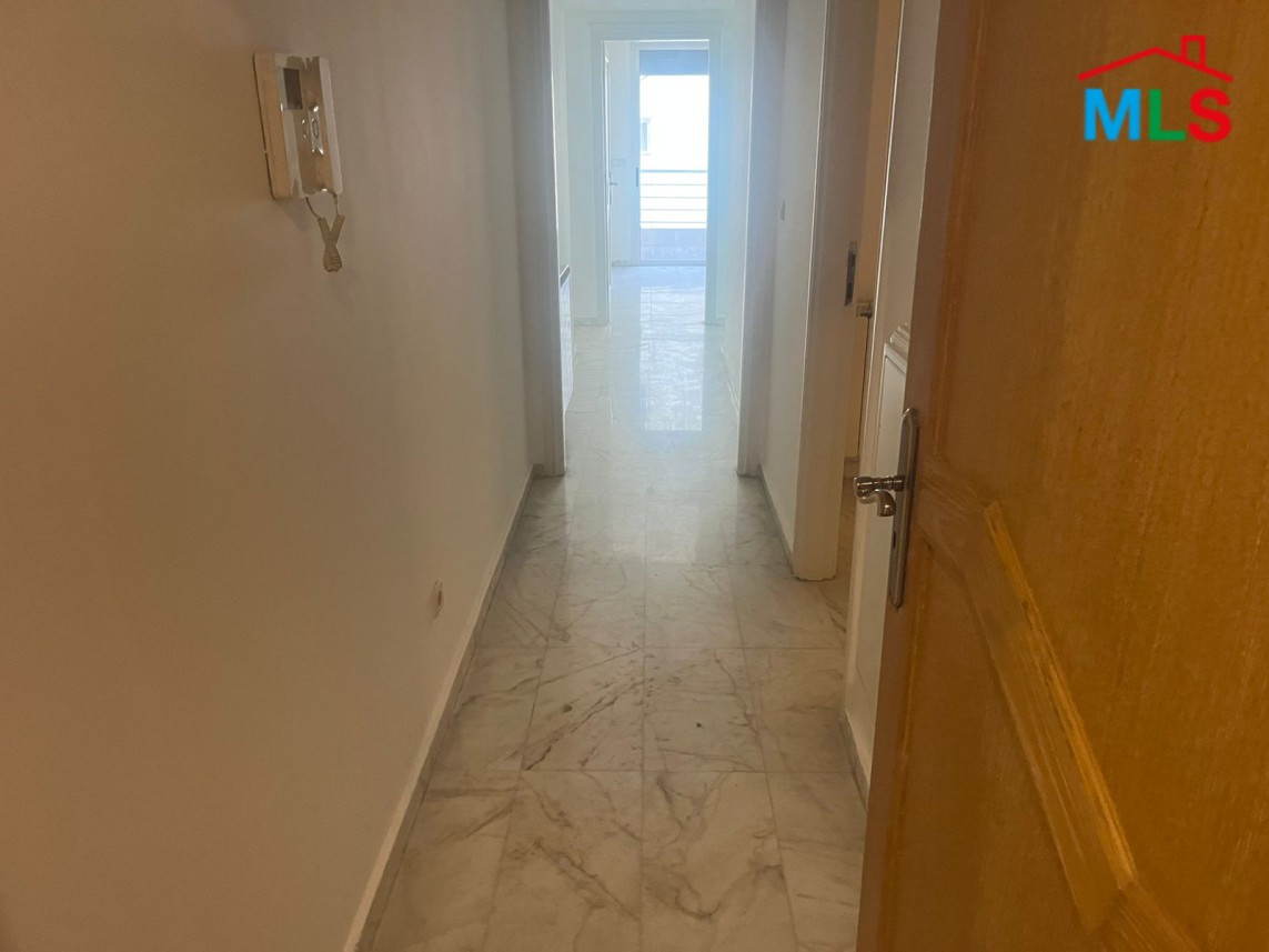 4-Bedroom Apartment For Rent in Hamra, Jeanne D'arc