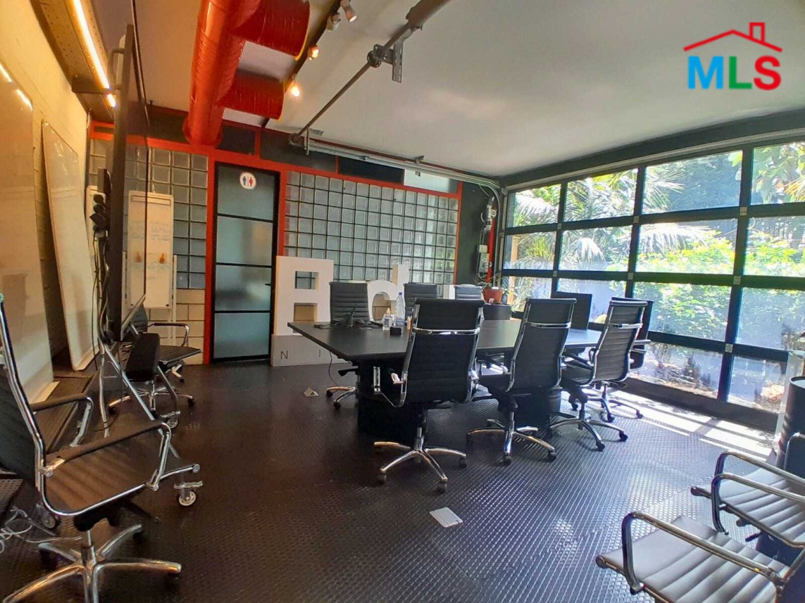 Stunning 300 SQM Ready to Move-In Office For Rent in Achrafieh