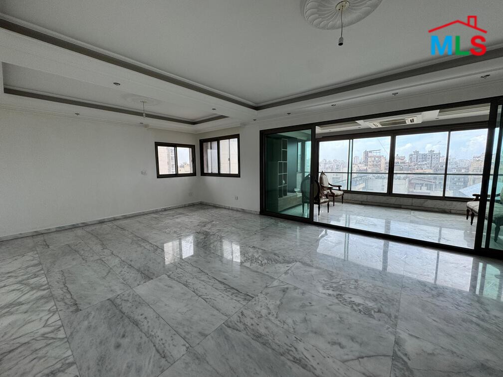 Spacious Apartment For Rent in Ras El Nabeh, Beirut