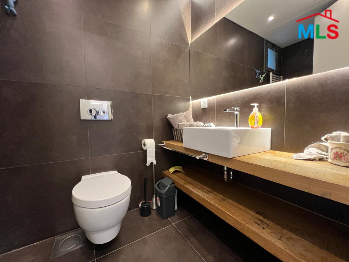 Beautifully Furnished Apartment For Rent in Achrafieh, Nazareth