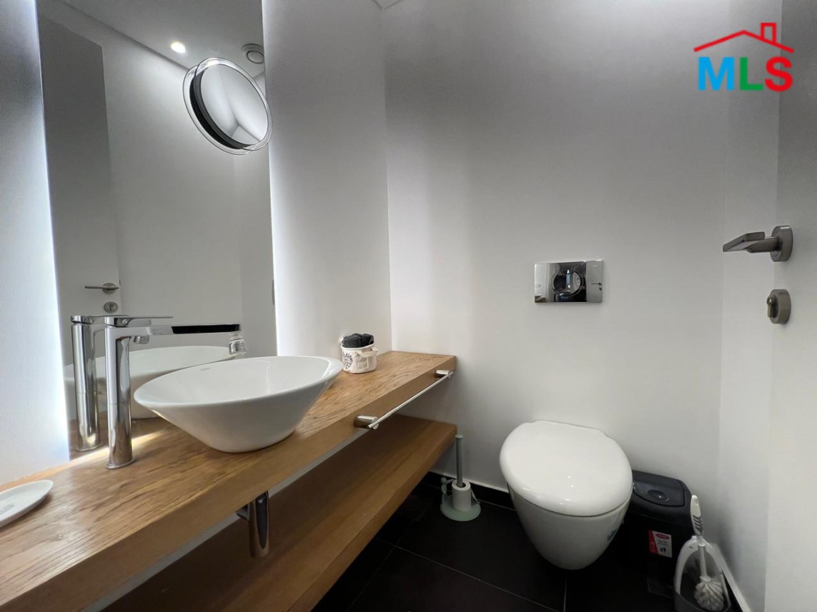 Beautifully Furnished Apartment For Rent in Achrafieh, Nazareth