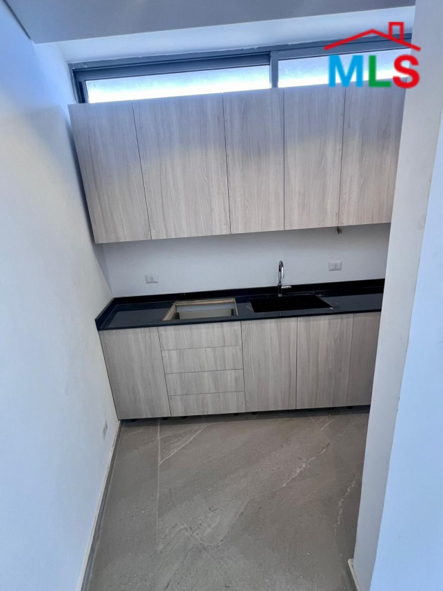 A 40 SQM Office For Rent in Ain Al Remmaneh
