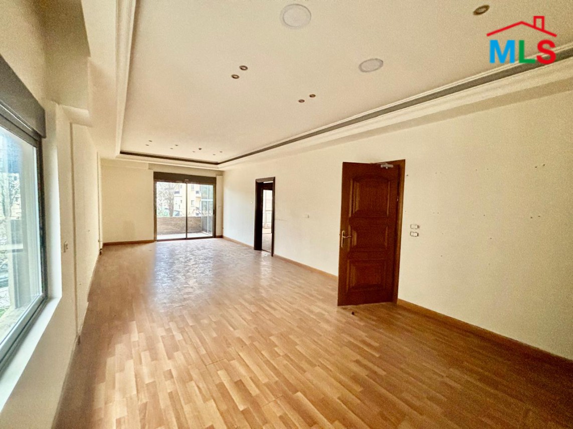 Spacious Apartment Suitable as Office For Rent in Badaro