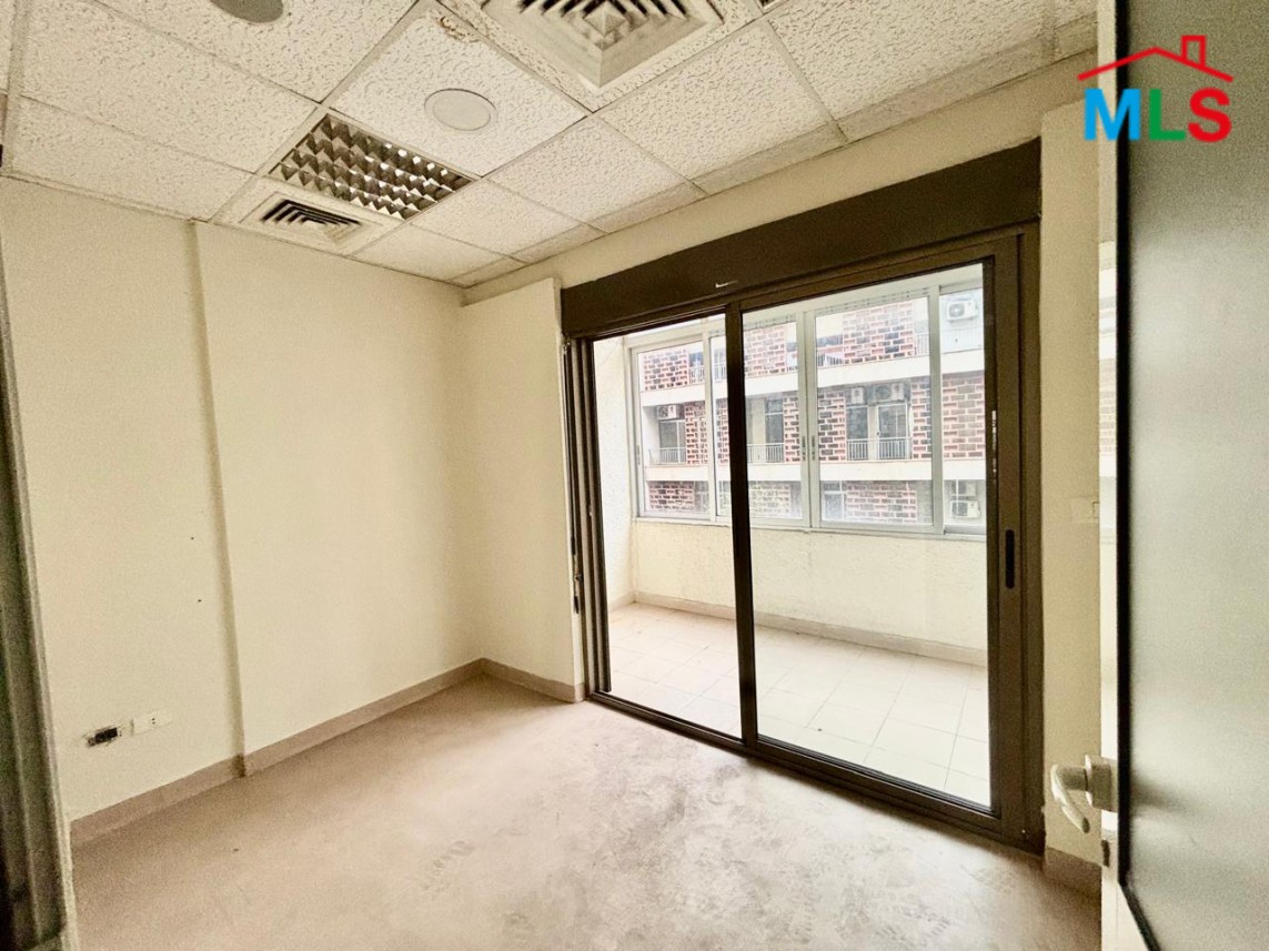 Spacious Apartment Suitable as Office For Rent in Badaro