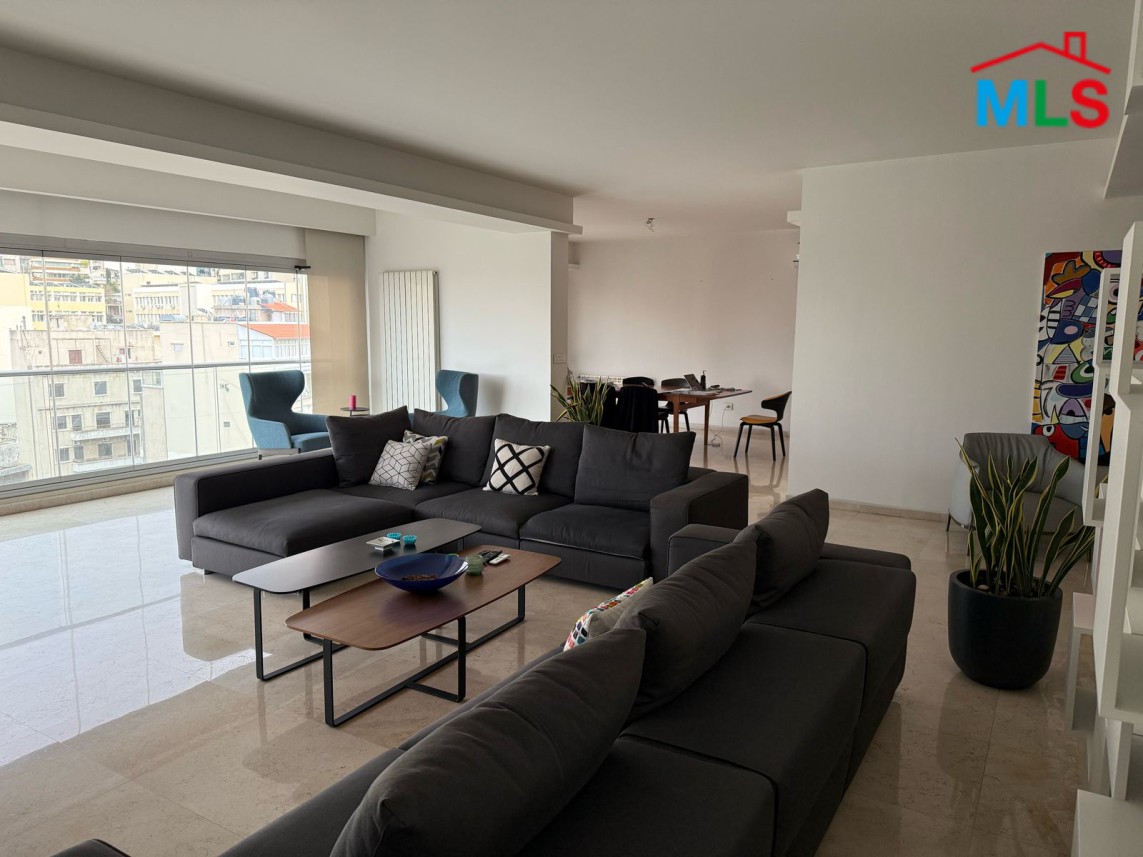 Luxurious & Furnished Apartment For Rent in Achrafieh, Monot
