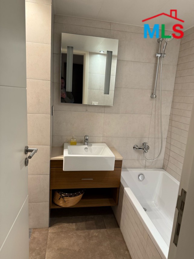 Luxurious & Furnished Apartment For Rent in Achrafieh, Monot