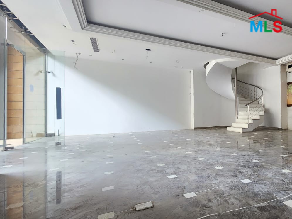 270 SQM Duplex Shop For Rent in Down Town