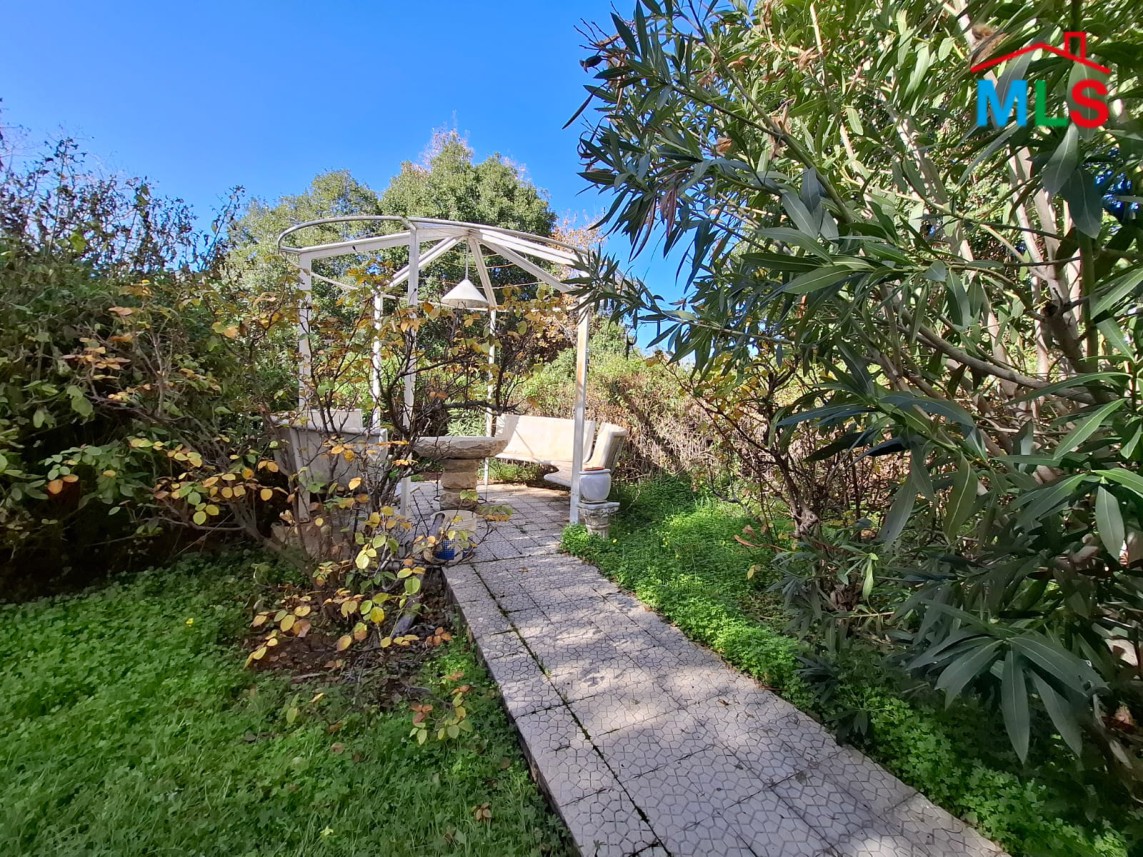 Spacious Furnished Apartment With Garden For Rent in Ballouneh