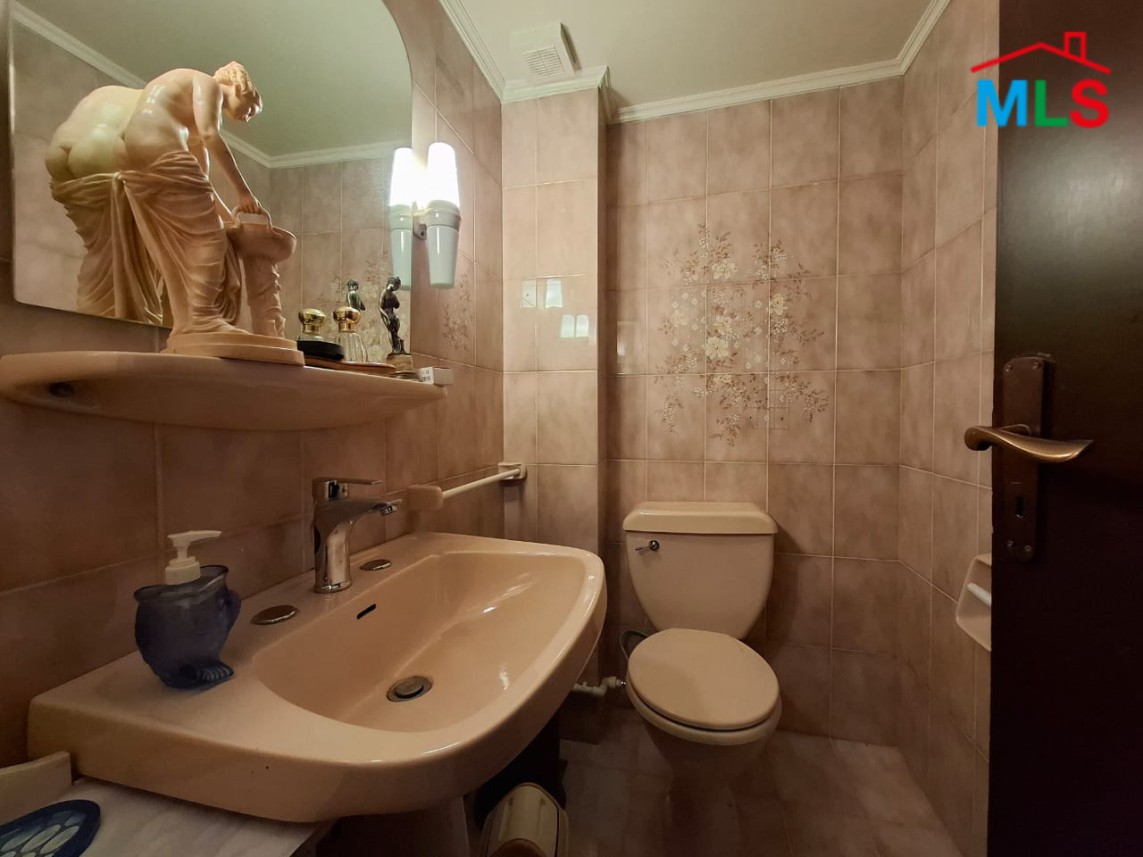 Spacious Furnished Apartment With Garden For Rent in Ballouneh