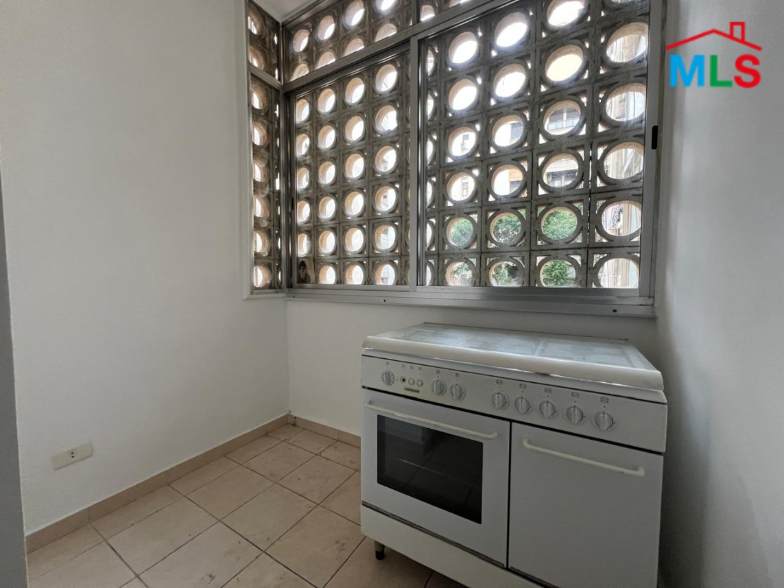 Nice 3-Bedroom Apartment For Rent in Achrafieh, Sioufi