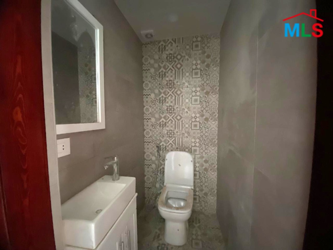 3-Bedroom Apartment For Rent in Mar Elias, Beirut