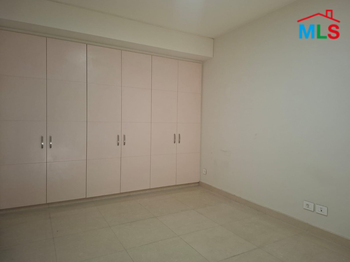 3-Bedroom Apartment For Rent in Hamra, Ras Beirut