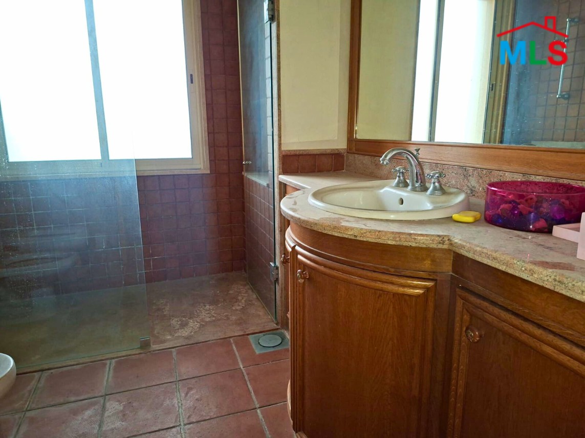 Furnished Apartment For Rent with Amazing Sea View in Ramlet El-Baydah