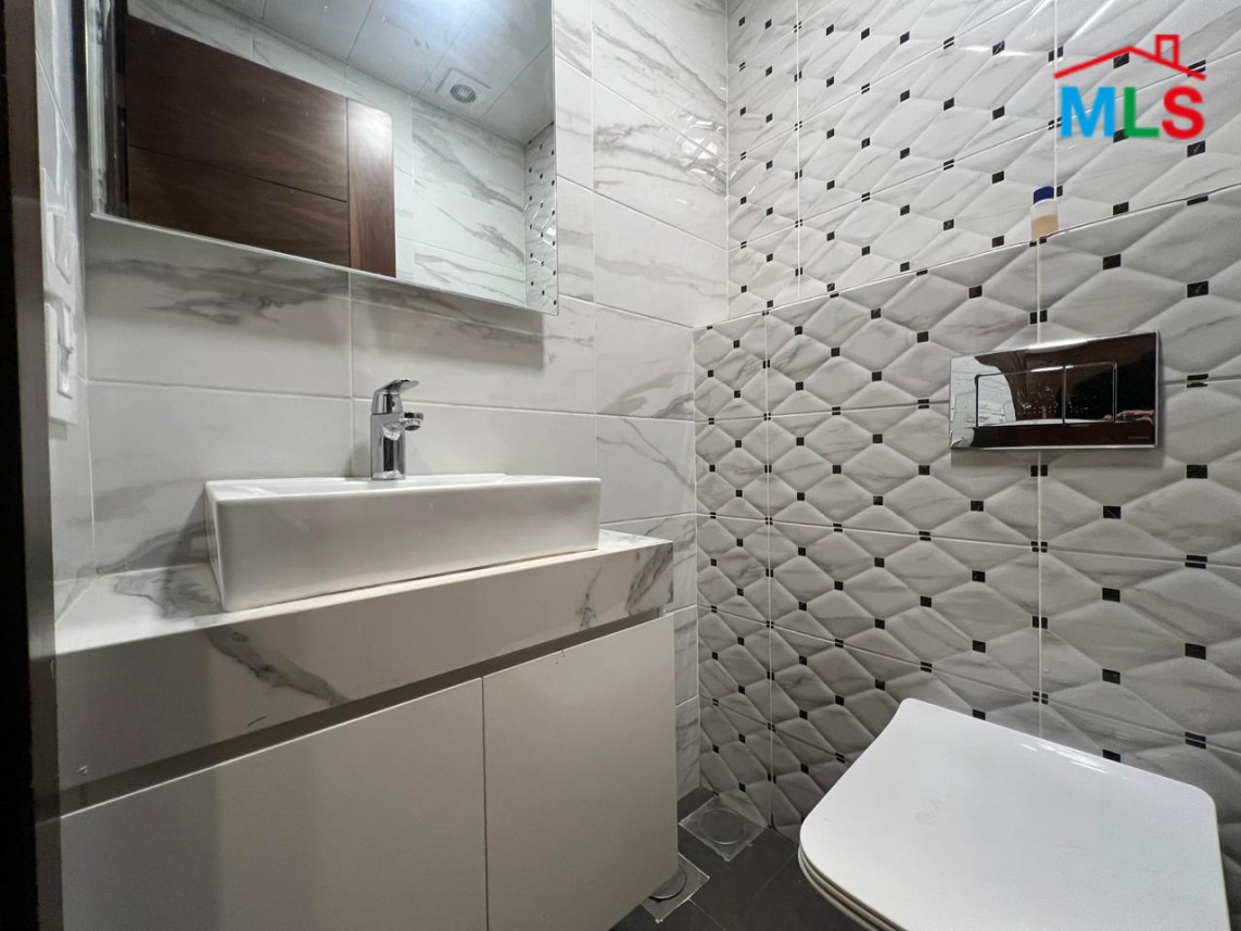 Apartment For Rent in a High-End Building Near Hippodrome, Beirut