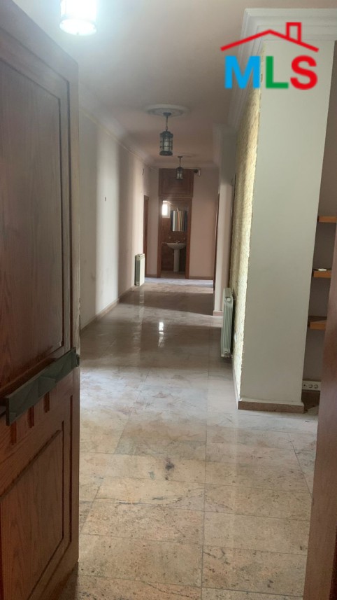 A 225 SQM Office For Rent In Amaret Chalhoub, Zalka