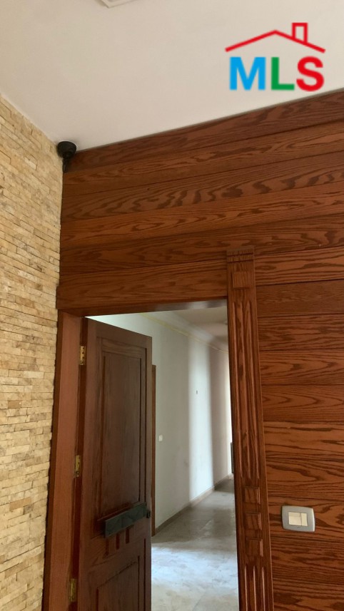 A 225 SQM Office For Rent In Amaret Chalhoub, Zalka