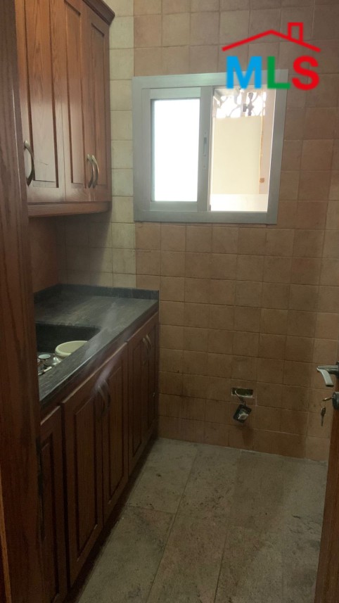 A 225 SQM Office For Rent In Amaret Chalhoub, Zalka