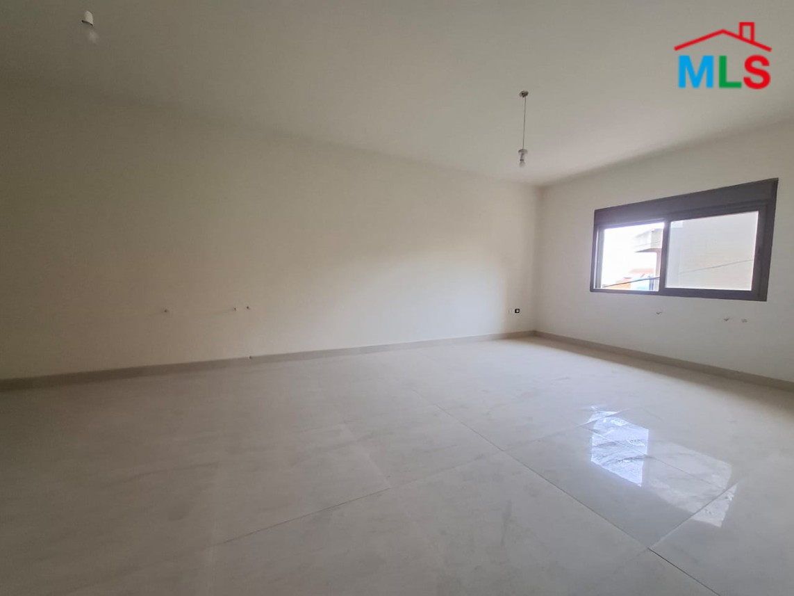 Spacious Lovely 3-Bedroom Apartment For Rent in Ballouneh