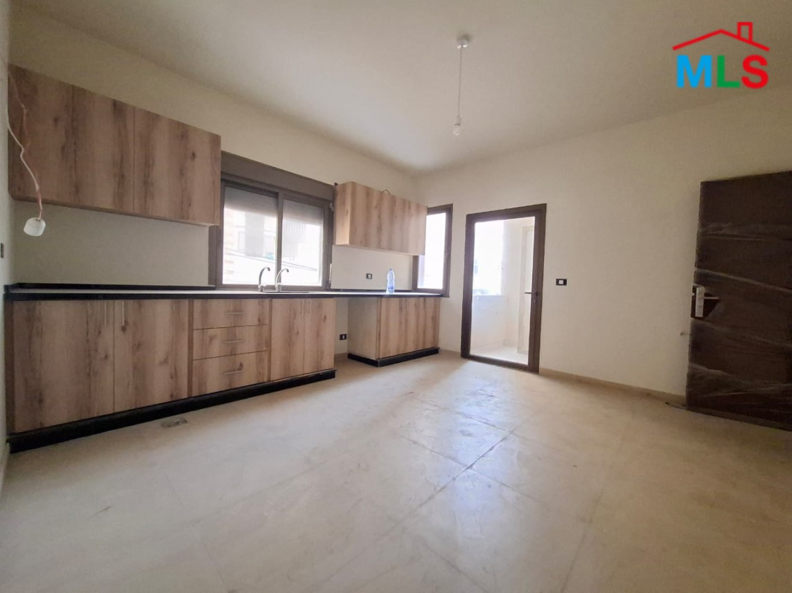 Spacious Lovely 3-Bedroom Apartment For Rent in Ballouneh