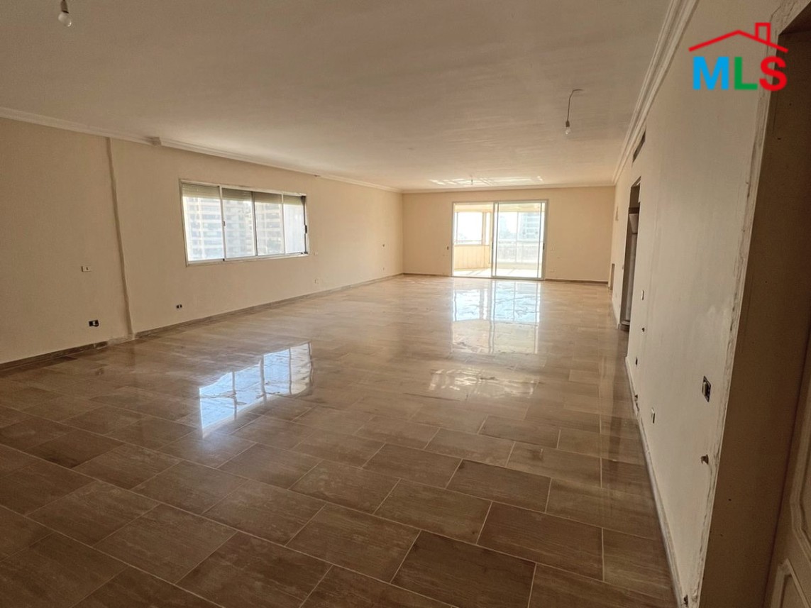 Spacious Apartment with City View For Rent in Koraytem, Ras Beirut