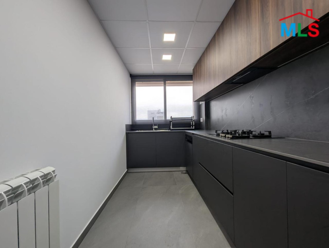Modern & Furnished 2-Bedroom Apartment For Rent in Achrafieh, Saydeh
