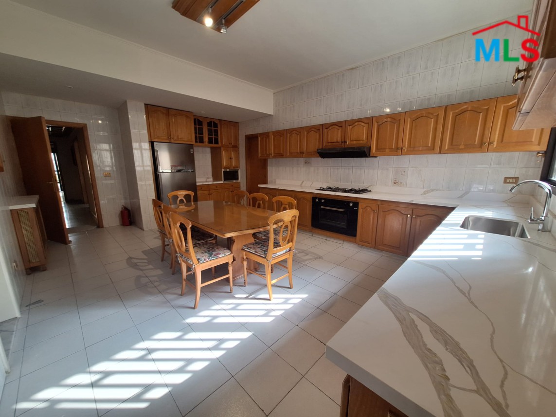 Fully Furnished Apartment For Rent in Horsh Tabet