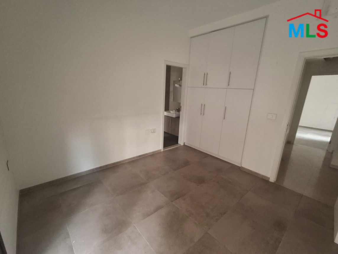 3-Bedroom Apartment For Rent in Achrafieh, Saydeh