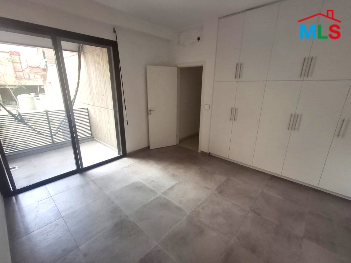 3-Bedroom Apartment For Rent in Achrafieh, Saydeh