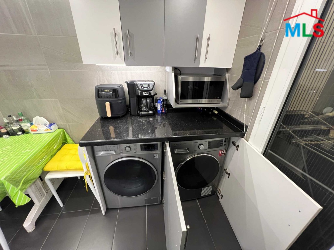 Renovated Apartment For Rent in Select Location in Achrafieh, Abed Al Wahab